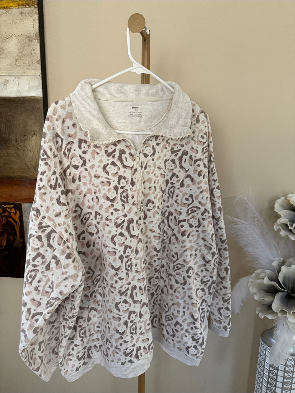 Source Unknown Cream & Taupe Leopard Quarter-Zip Pullover